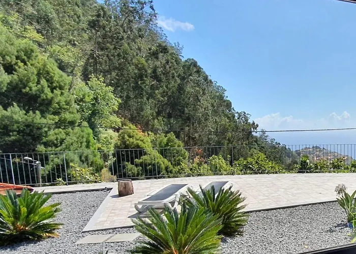 Casa Avos & Netas, Fantastic View, Near The Nature! * Arco da Calheta (Madeira)